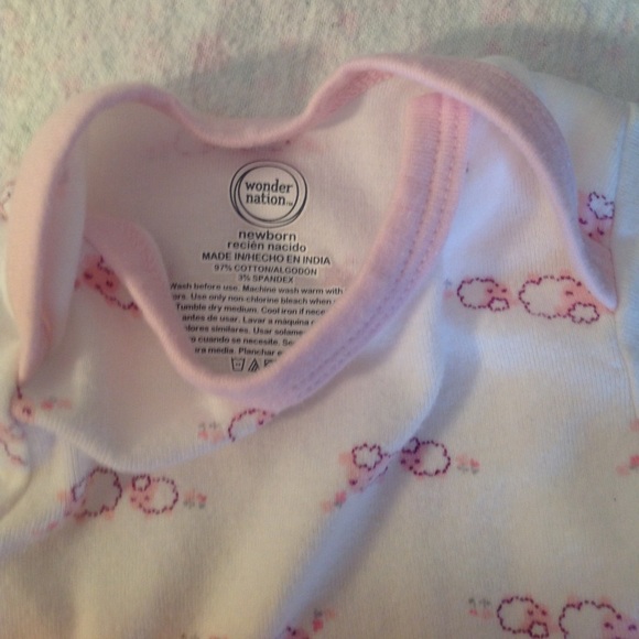 WONDER NATION Bundle OF 2,  BOTH short sleeves, BOTH NEW BORN,   2 onesies - Picture 4 of 7